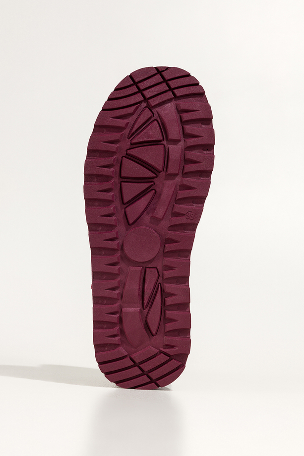 Bordowe śniegowce mukluki damskie na żłobionej platformie Casu EO758K