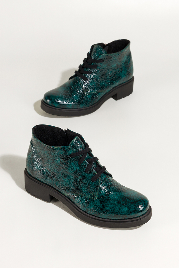 Zielone botki skórzane damskie lakierowane wzór wężowy sznurowane PRODUKT POLSKI Casu 444