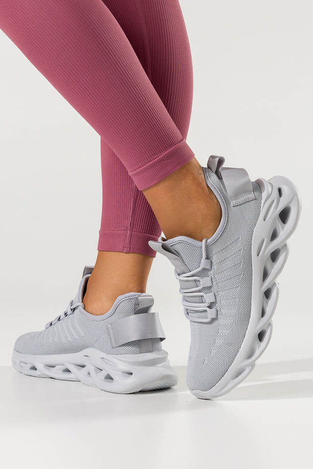 Szare sneakersy damskie buty sportowe na trening na szarej platformie z wycięciami sznurowane Casu B-L6