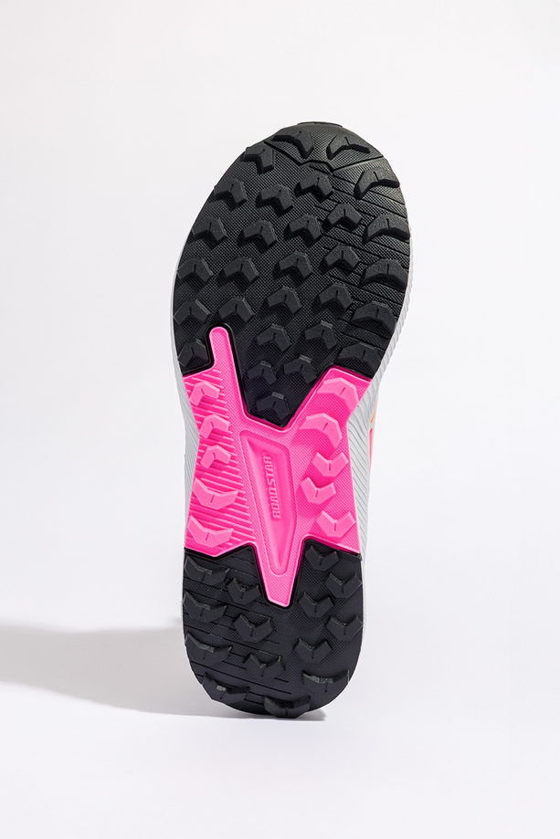 Szare buty sportowe trekkingowe damskie na podeszwie ze żłobieniami z regulowaną elastyczną sznurówką Casu 2505-8W