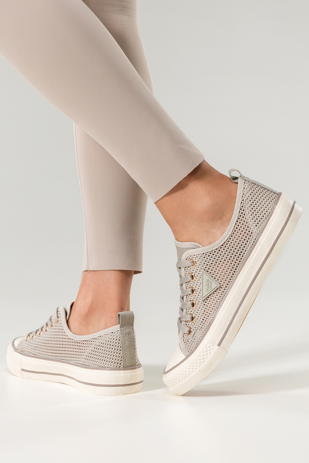 Szare trampki damskie ażurowe sneakersy na platformie sznurowane ozdoba na cholewce Carla QY838-13