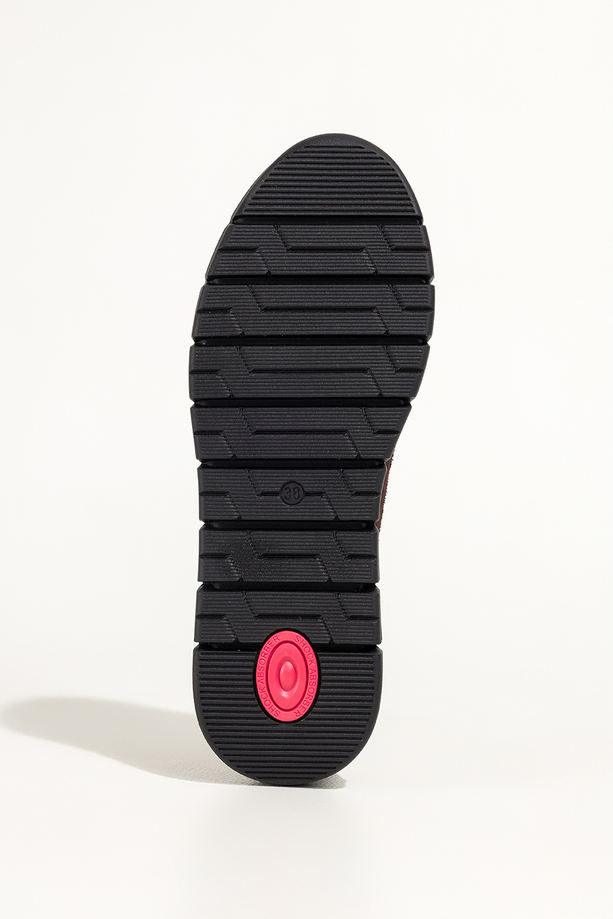 Czekoladowe mokasyny skórzane zamszowe damskie na elastycznej platformie ze złotą ozdobą PRODUKT POLSKI Casu 89832