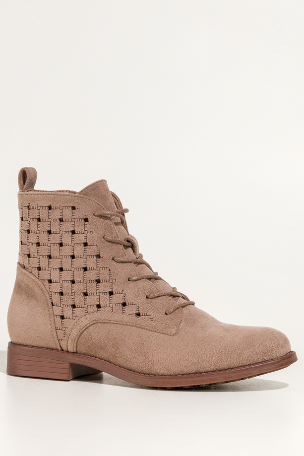 Beżowe botki damskie płaskie ażurowa cholewka sznurowane Carla S7474-7