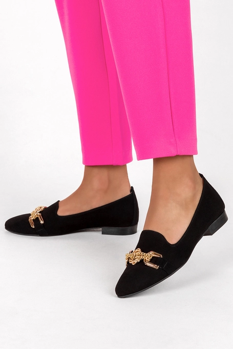 Czarne lordsy skórzane damskie ze złotą ozdobą PRODUKT POLSKI Casu 3038-NO