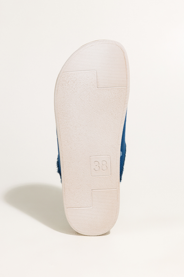 Granatowe kapcie damskie Inblu obuwie domowe skórzana wkładka soft serca XG999959