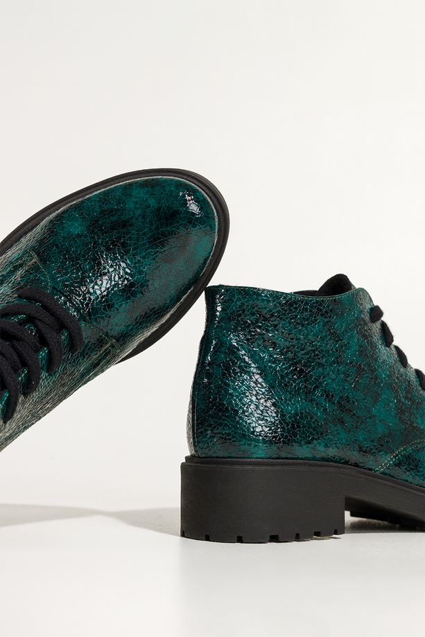 Zielone botki skórzane damskie lakierowane wzór wężowy sznurowane PRODUKT POLSKI Casu 444