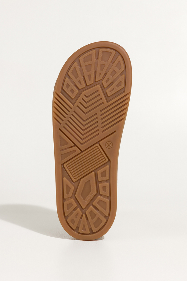 Czekoladowe półbuty barefoot skórzane damskie szerokie na elastycznej platformie bordowe wstawki sznurowane PRODUKT POLSKI Casu M8879H7