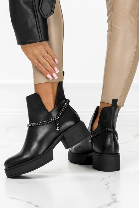 Czarne botki skórzane na platformie z łańcuchem PRODUKT POLSKI Casu 2437
