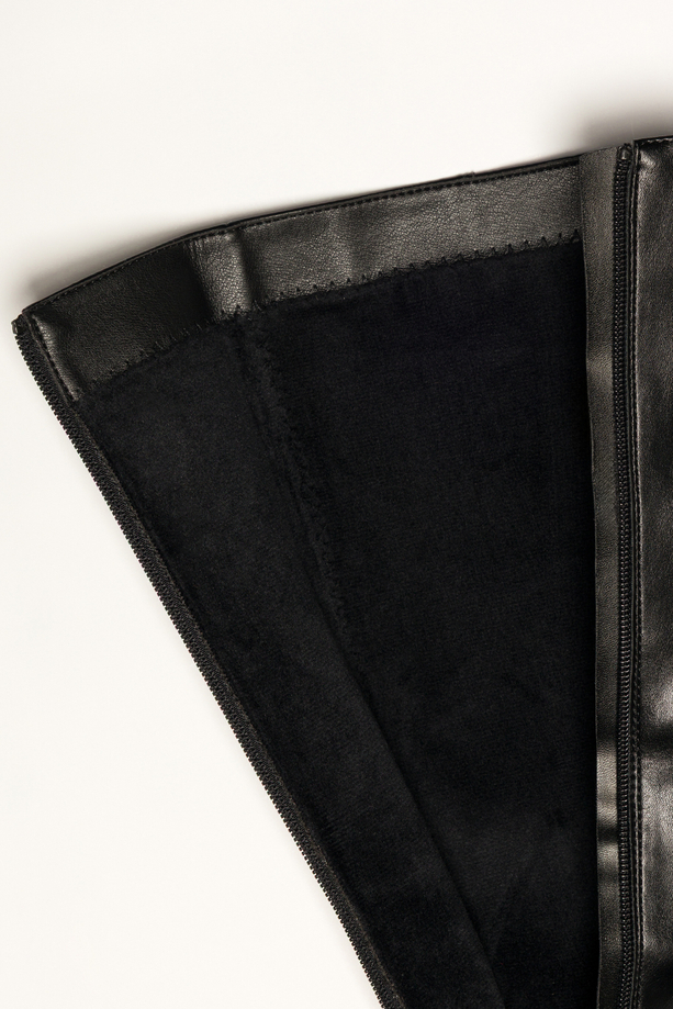 Czarne kozaki damskie Sergio Leone obcas słupek na cholewce pasek ze stalową ozdobą PA74261