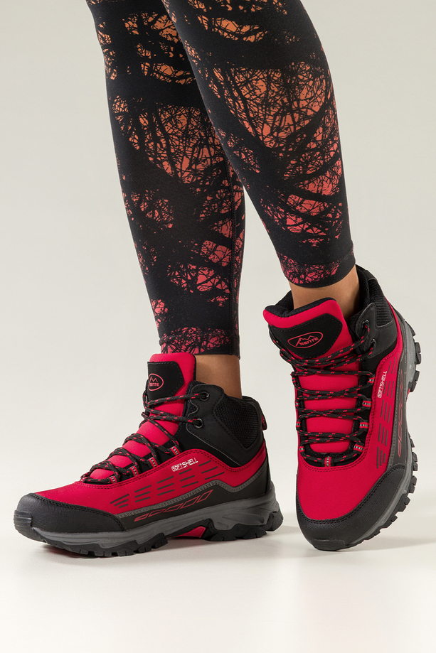 Czerwone buty trekkingowe damskie z czarnymi dodatkami sznurowane softshell Casu Y7994-5