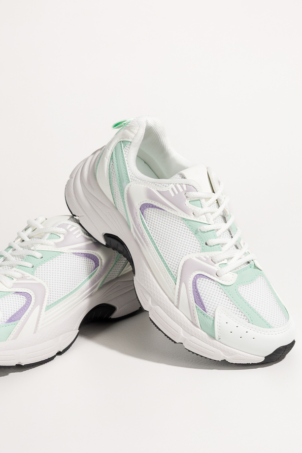 Białe sneakersy damskie buty sportowe na trening zielone i fioletowe wstawki sznurowane Casu ABO-1707