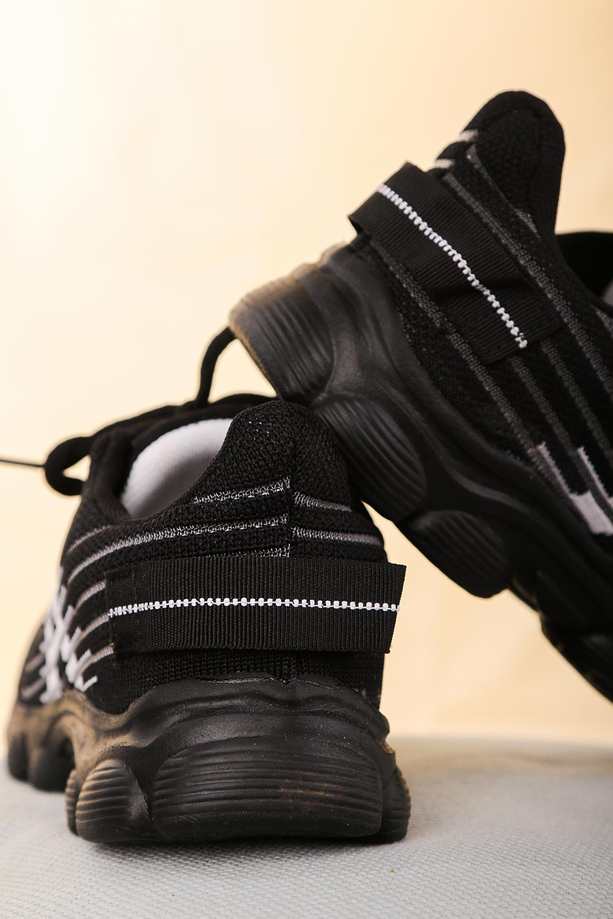 Czarne buty sportowe sznurowane Casu 204/31W