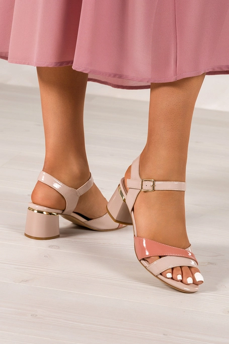 Różowe sandały damskie lakierowane Sergio Leone na ozdobnym klocku skórzana wkładka SK886-CA