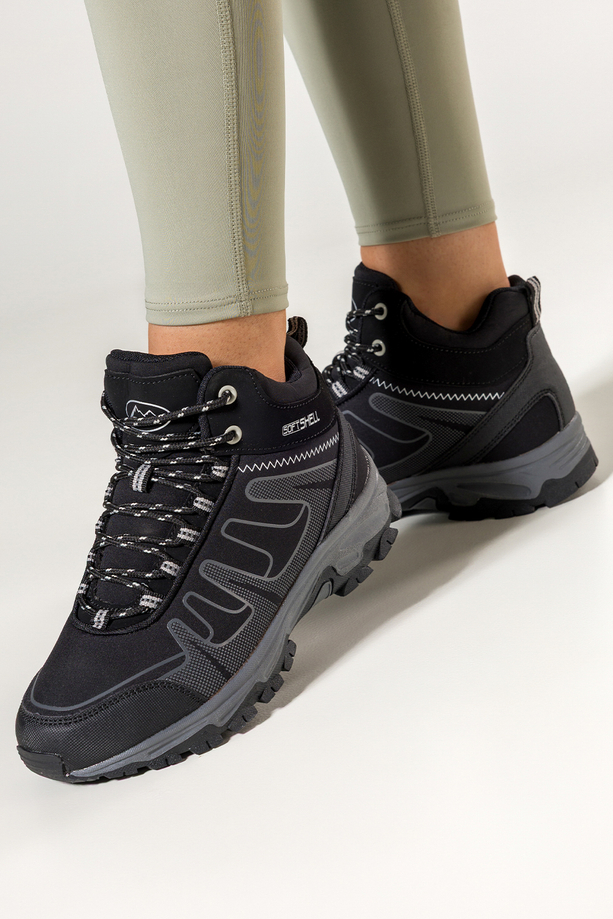 Czarne buty trekkingowe damskie z szarymi dodatkami sznurowane softshell Casu B2112-1
