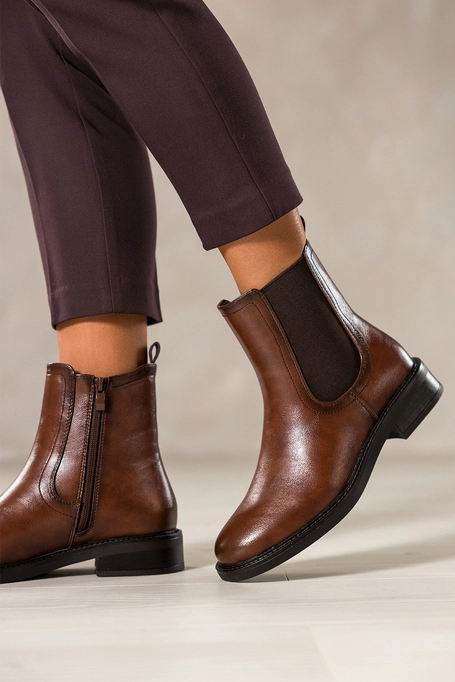 Brązowe botki damskie Sergio Leone na niskim klocku guma w cholewce YG74887