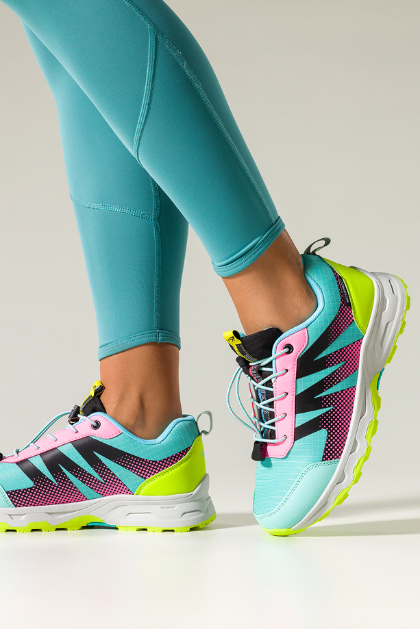 Turkusowe buty sportowe trekkingowe damskie wodoodporne na żłobionej podeszwie z regulowaną elastyczną sznurówką różowe wstawki Casu 7590-1D