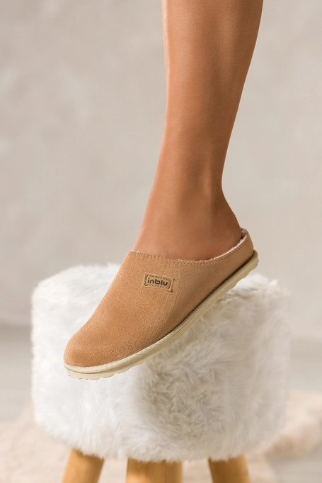 Camelowe kapcie damskie Inblu obuwie domowe z wyjmowaną skórzaną wkładką XH999954