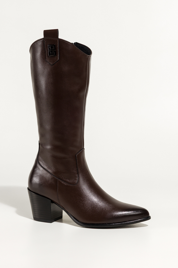 Czekoladowe kozaki skórzane damskie kowbojki na szerokim ściętym klocku stalowa ozdoba PRODUKT POLSKI Casu 29844