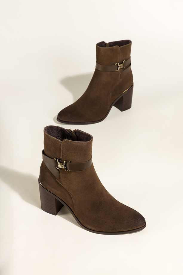 Brązowe botki skórzane damskie Sergio Leone na słupku pasek ze złotą ozdobą YG74615-H