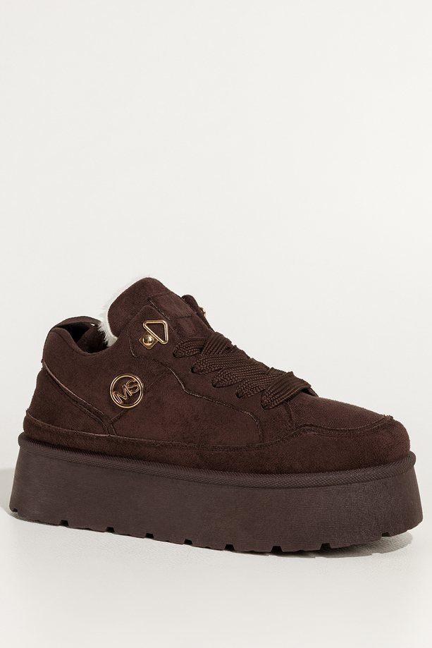 Czekoladowe sneakersy damskie z futerkiem na platformie złota ozdoba sznurowane Casu SB123-8