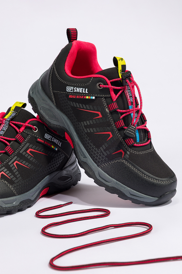 Czarne buty trekkingowe damskie buty sportowe na bieżnikowanej podeszwie z regulowaną elastyczną sznurówką czerwone wstawki softshell Casu 2213-7W