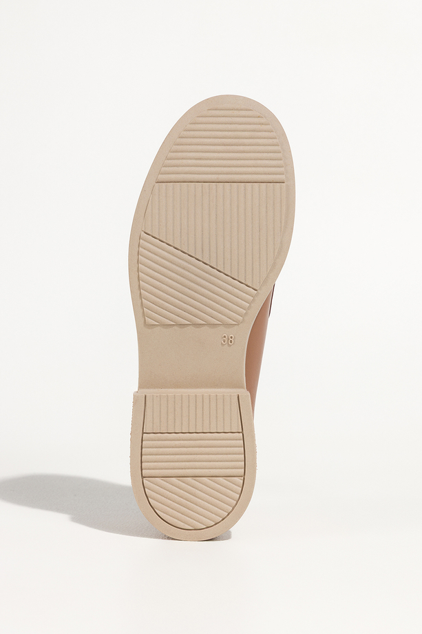 Camelowe mokasyny skórzane damskie ze złotą ozdobą PRODUKT POLSKI Casu 79825