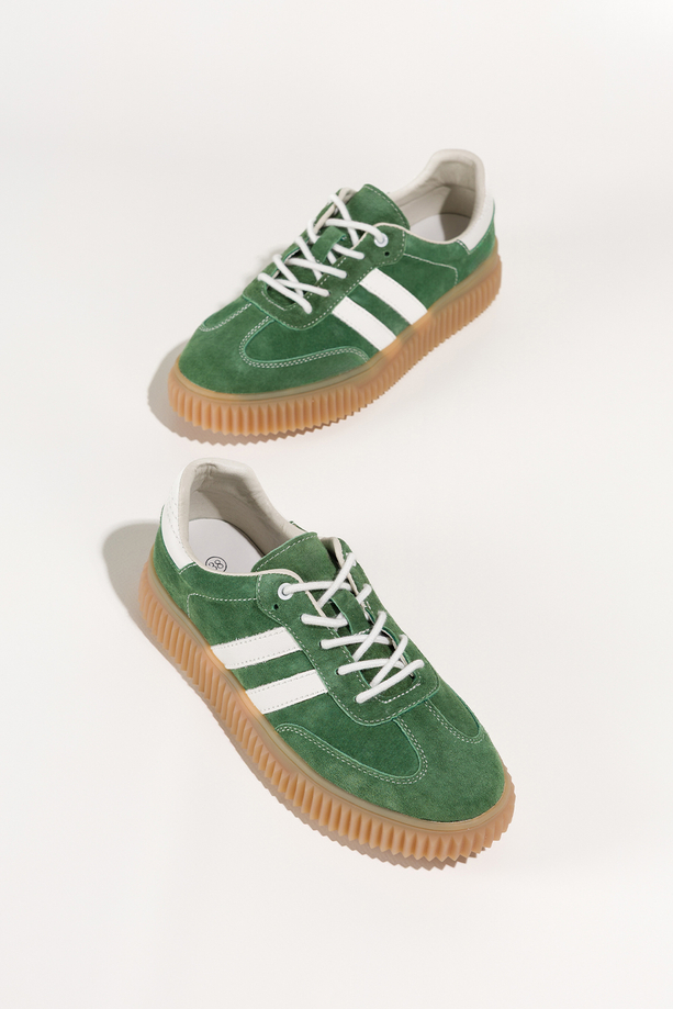 Zielone sneakersy skórzane damskie buty sportowe na beżowej platformie białe wstawki sznurowane Carla TW-CU-800