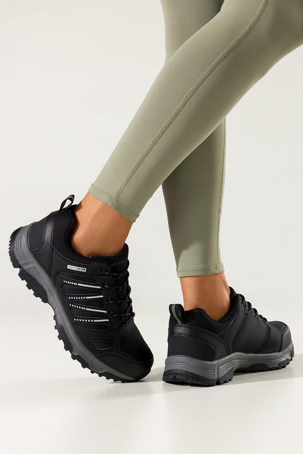 Czarne buty trekkingowe damskie buty sportowe softshell na bieżnikowanej podeszwie sznurowane białe wstawki Carla 1540