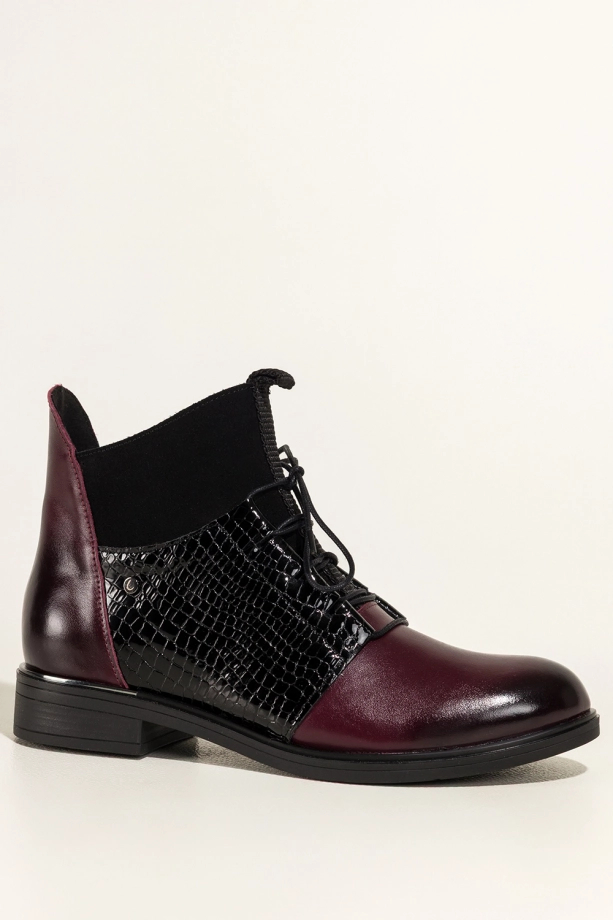Bordowe botki skórzane damskie płaskie wstawki lakierowane z wzorem wężowym sznurowane PRODUKT POLSKI Casu 39476