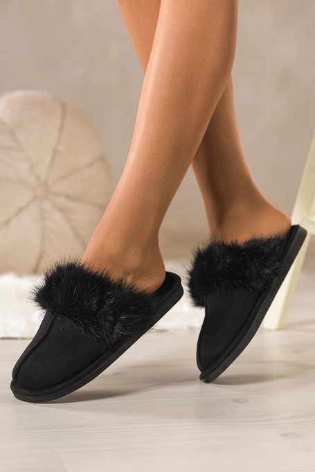 Czarne kapcie damskie obuwie domowe z futerkiem Casu 7975-8