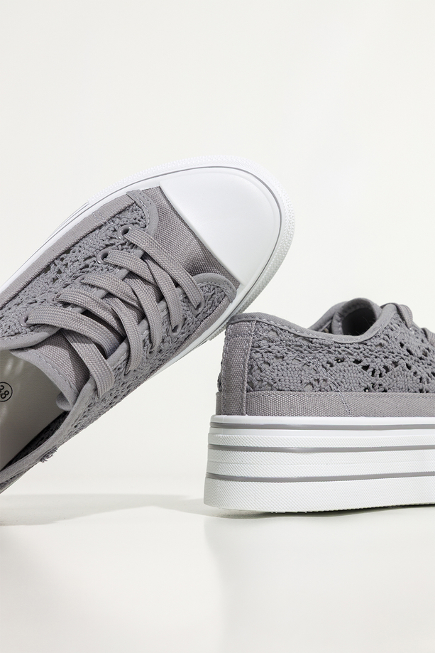 Szare trampki damskie ażurowe sneakersy na platformie koronkowe sznurowane Carla YZ847-4