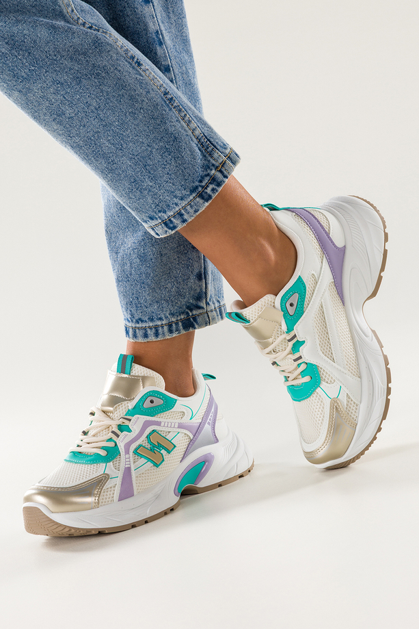 Kremowe sneakersy damskie buty sportowe z perforacją na białej bieżnikowanej platformie kolorowe wstawki sznurowane Casu BB-853