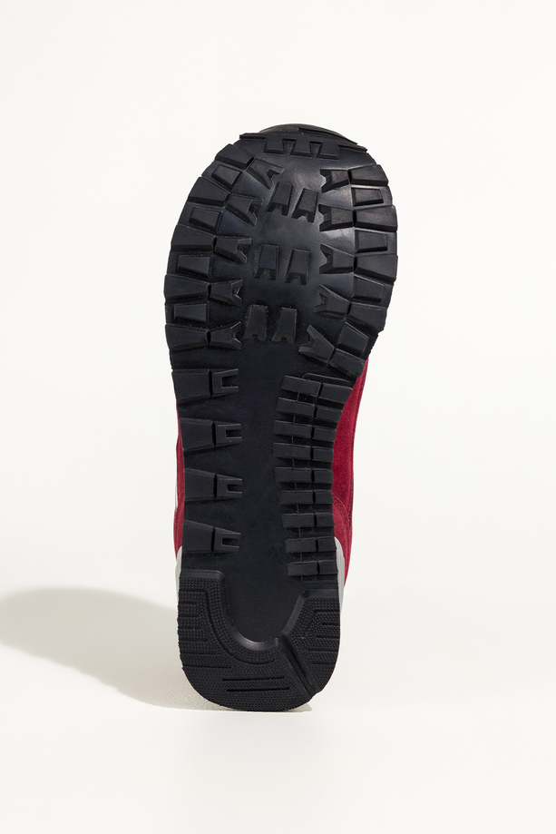 Bordowe sneakersy damskie buty sportowe na żłobionej podeszwie sznurowane białe wstawki Casu 7398-1D