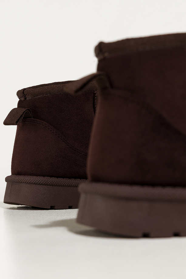 Czekoladowe śniegowce mukluki damskie na żłobionej platformie Casu 0836