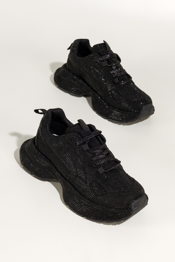 Czarne sneakersy damskie buty sportowe na ozdobnej platformie błyszczące cyrkonie sznurowane Carla QP-0607-8