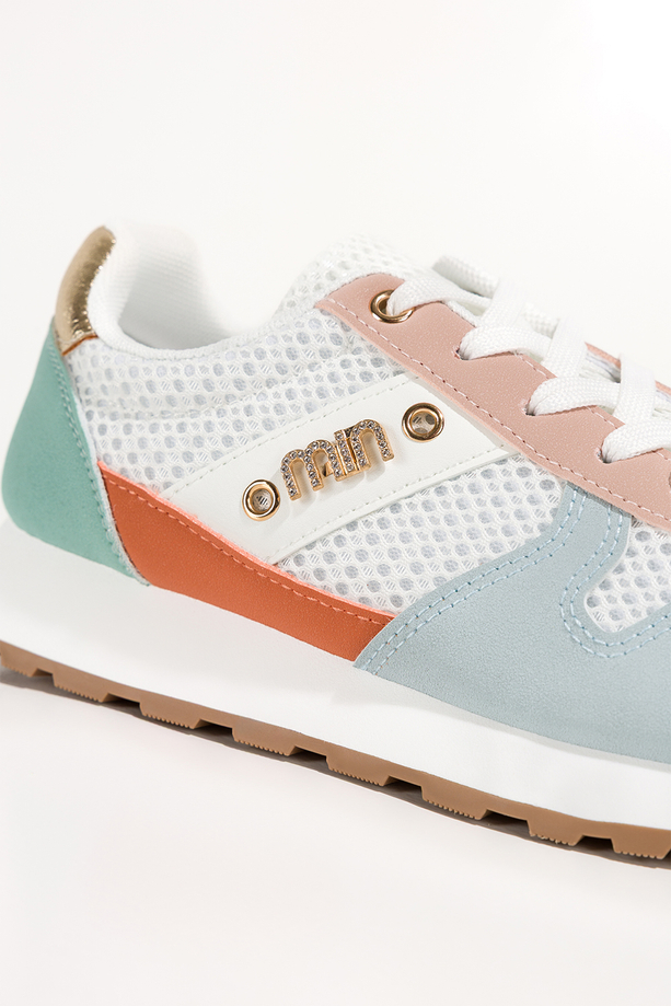 Wielokolorowe sneakersy damskie na białej platformie ze żłobieniami cholewka z siateczką kolorowe wstawki ozdoba z cyrkoniami sznurowane Casu LA308P