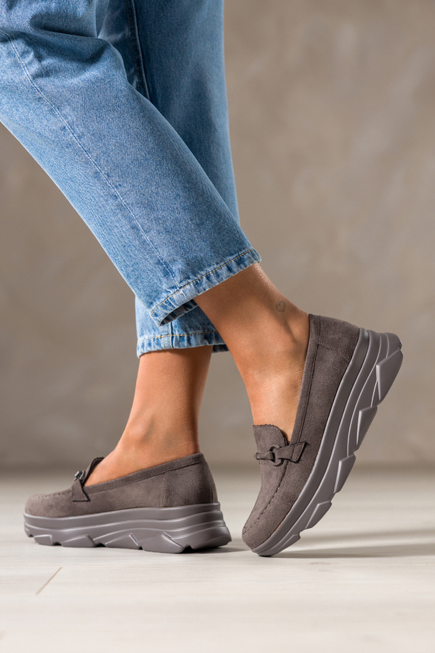 Ciemnoszare mokasyny damskie półbuty na platformie skórzana wkładka ozdoba Carla K-6-5974