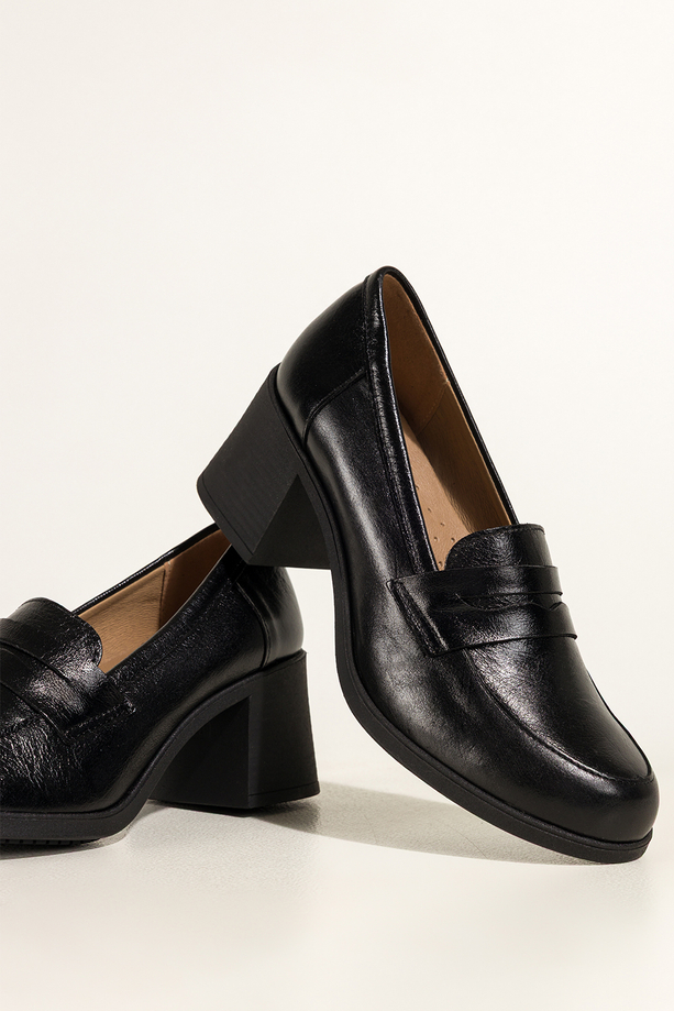 Czarne mokasyny skórzane damskie na szerokim klocku ozdobny pasek PRODUKT POLSKI Casu 2762
