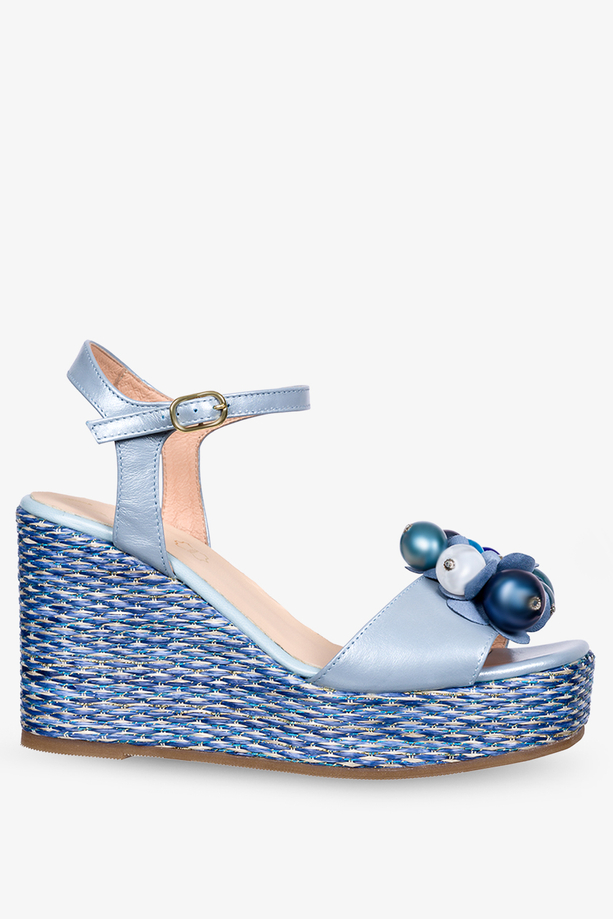 Niebieskie sandały skórzane damskie espadryle na koturnie z ozdobą PRODUKT POLSKI Casu 2485