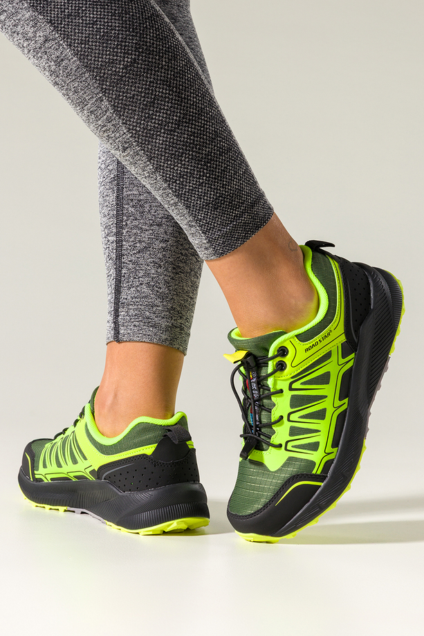 Zielone buty sportowe trekkingowe damskie na bieżnikowanej podeszwie z regulowaną elastyczną sznurówką seledynowe wstawki Casu 7494-5D