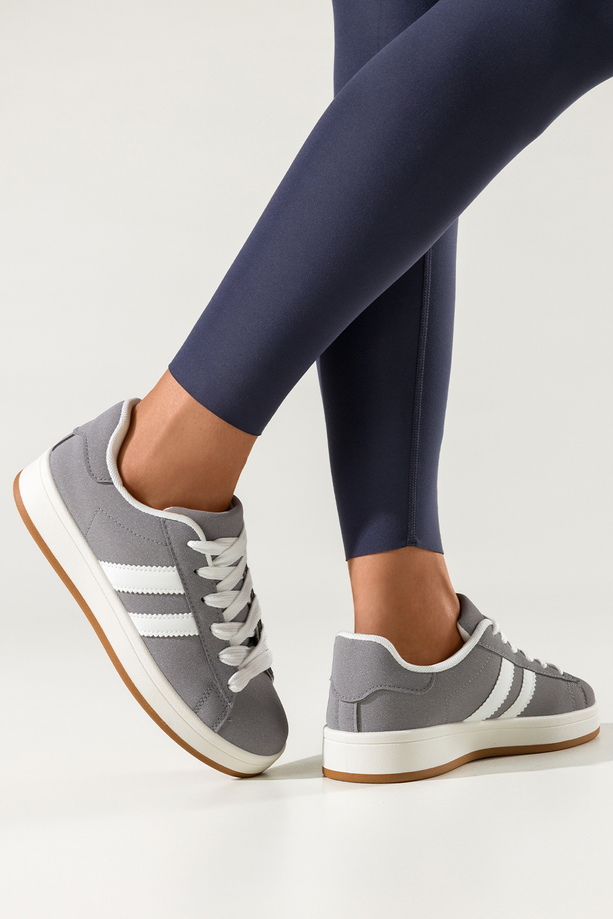 Szare sneakersy damskie buty sportowe na platformie sznurowane białe wstawki Casu 22367-5
