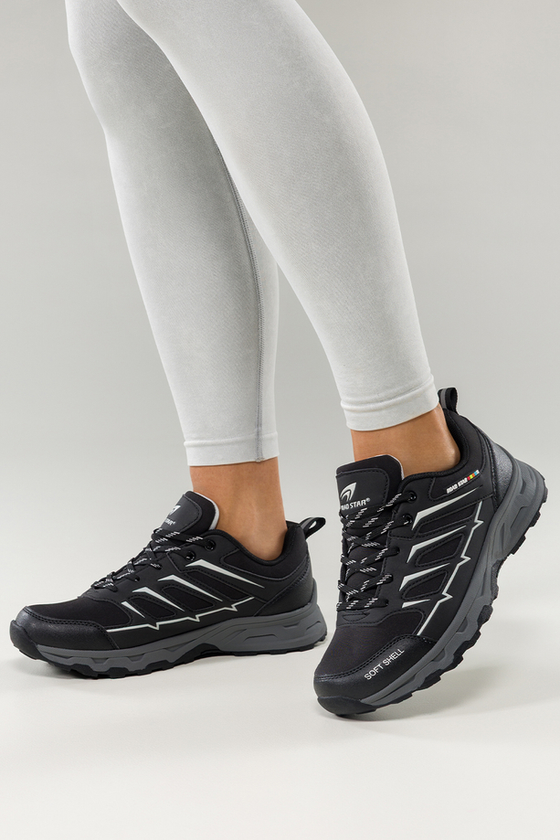 Czarne buty trekkingowe damskie buty sportowe na bieżnikowanej podeszwie sznurowane białe wstawki softshell Casu 2408-1W