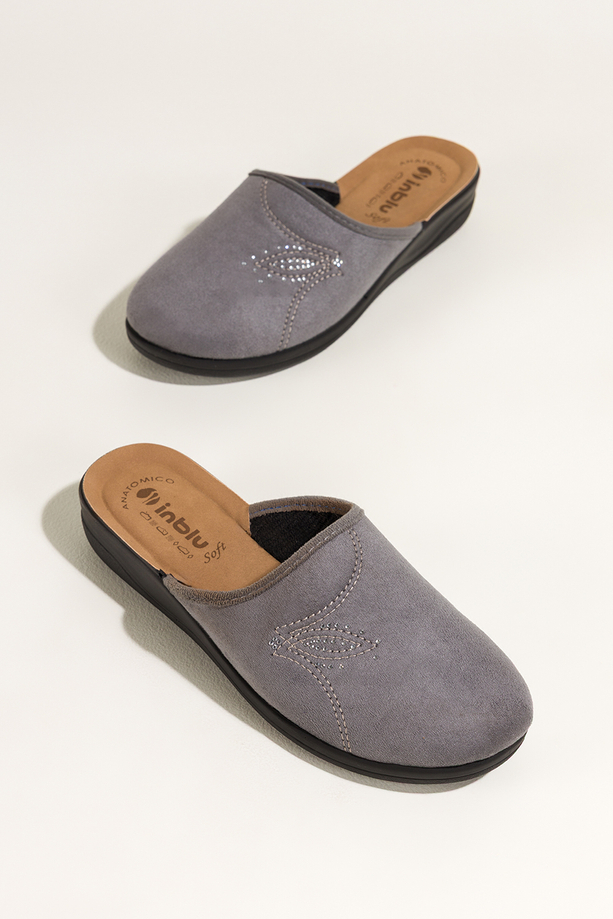 Szare kapcie damskie Inblu obuwie domowe z cyrkoniami wkładka soft XU999951