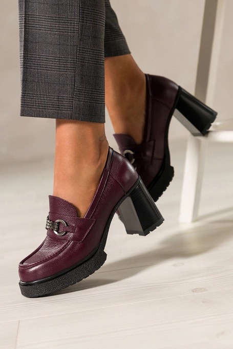 Bordowe mokasyny skórzane damskie na szerokim klocku ze stalową sprzączką PRODUKT POLSKI Casu 79822