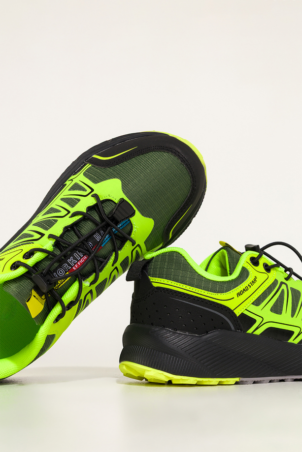 Zielone buty sportowe trekkingowe damskie na bieżnikowanej podeszwie z regulowaną elastyczną sznurówką seledynowe wstawki Casu 7494-5D