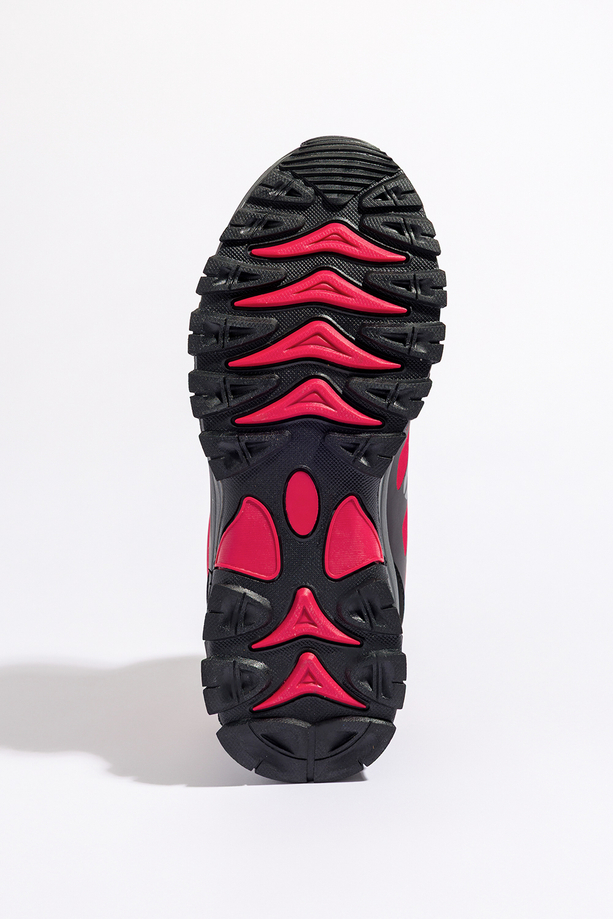 Czerwone buty trekkingowe damskie z czarnymi dodatkami sznurowane softshell Casu B2111-4