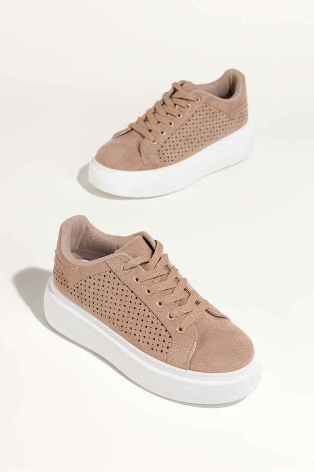 Beżowe sneakersy damskie buty sportowe ażurowe na platformie sznurowane Carla YO349K