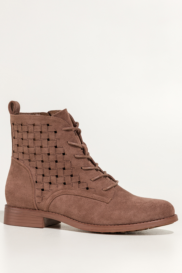 Brązowe botki damskie płaskie ażurowa cholewka sznurowane Carla S7474-6