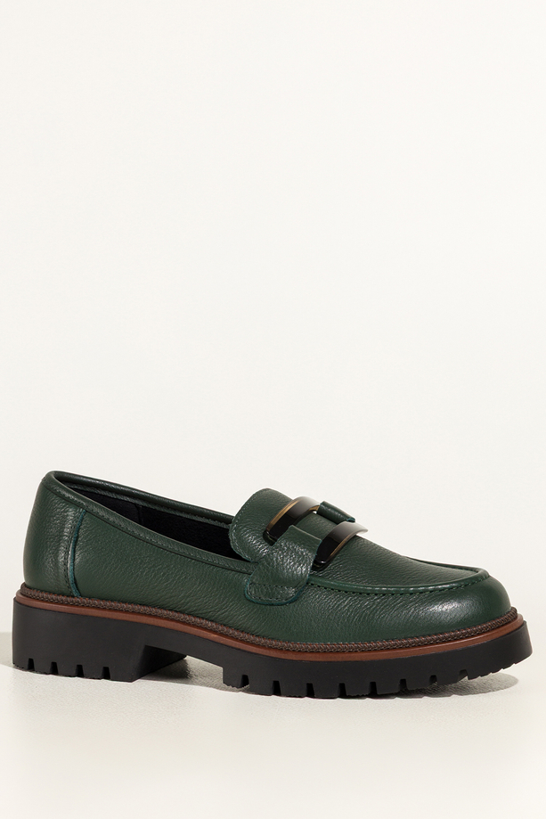 Zielone mokasyny skórzane damskie Sergio Leone na bieżnikowanej podeszwie czarna ozdoba na cholewce NP74833-H
