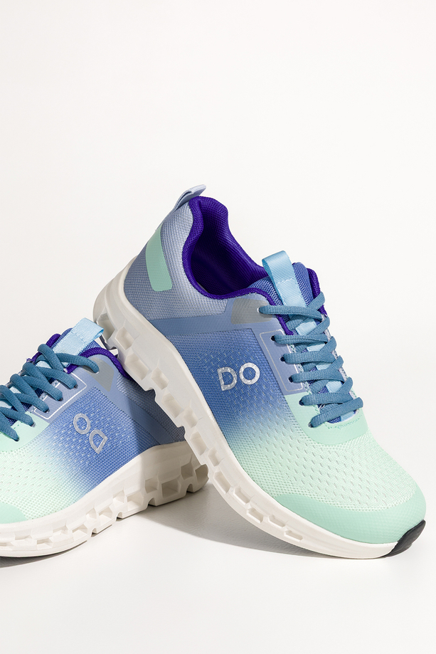 Zielone sneakersy damskie buty sportowe na siłownię cieniowane na białej podeszwie ze żłobieniami sznurowane Casu BC108